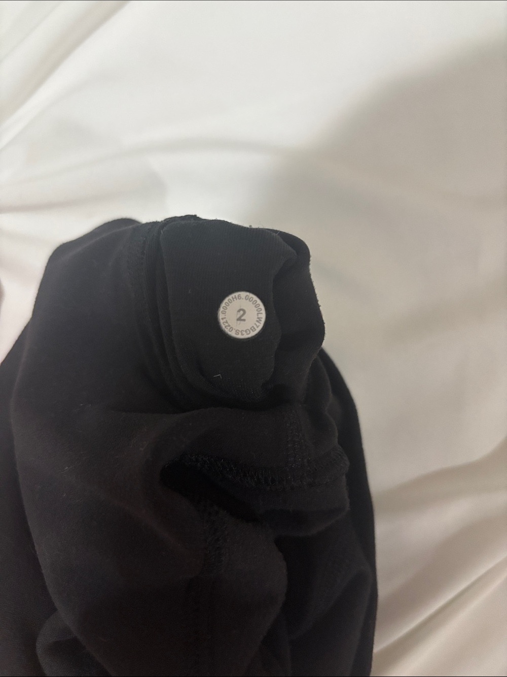 Lululemon size 2 black align high-rise short - Picture 3 of 3